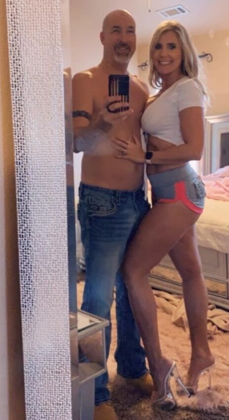 Women Need Exposure - MILF on Display
