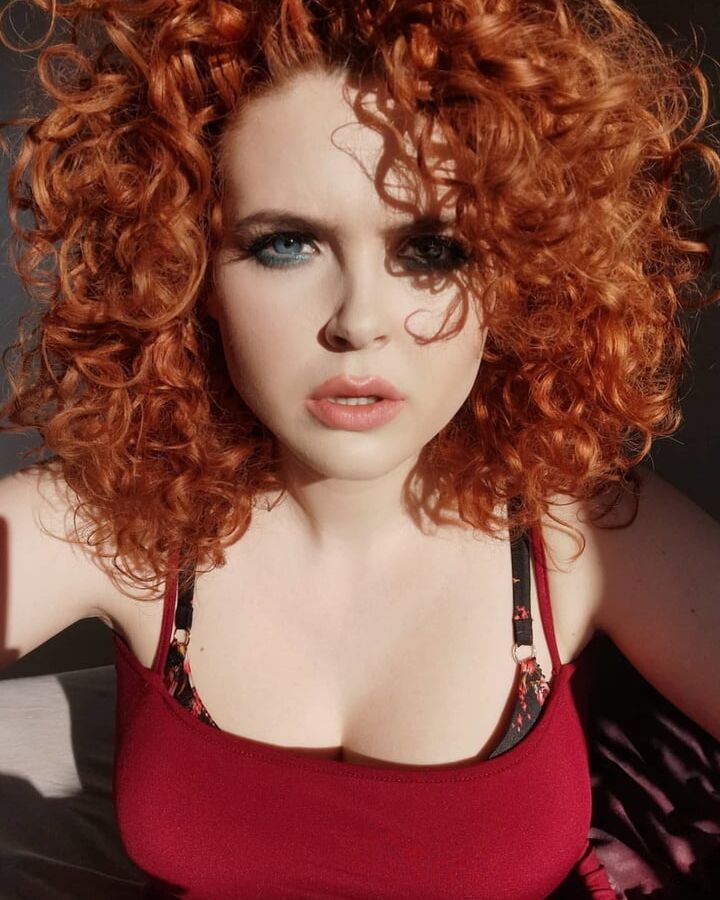 Curly Redhead Fabienne