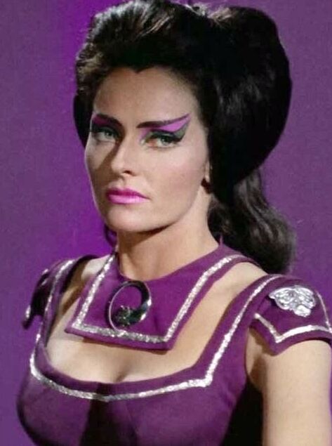 Star Trek babes!