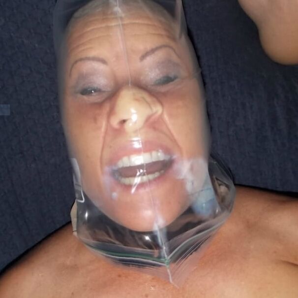 Pantyhosed Maksed Pig