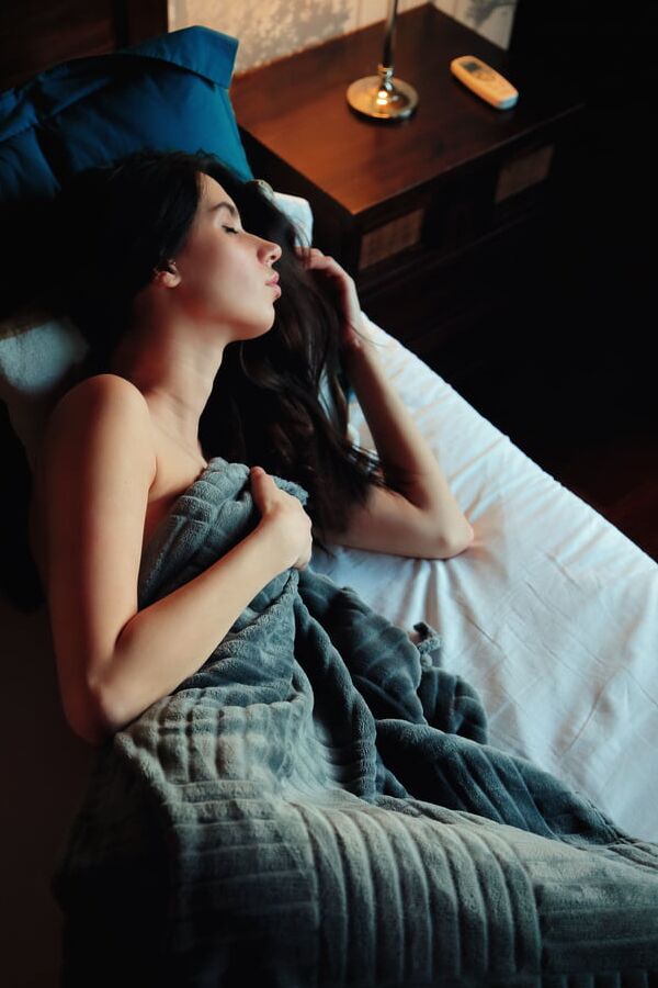Sur le lit