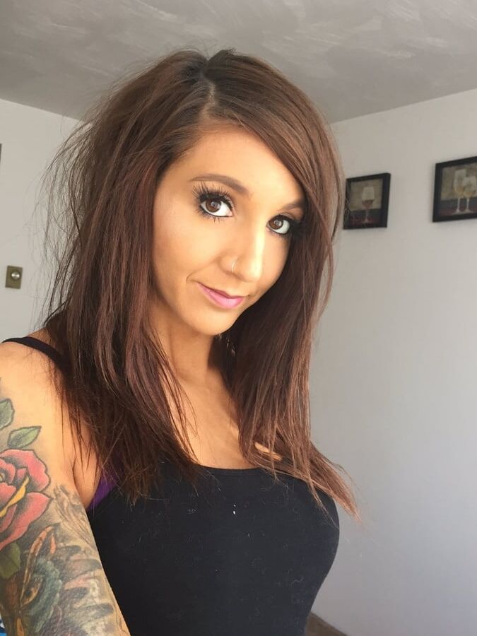 HOT Niagara Falls, NY Girl