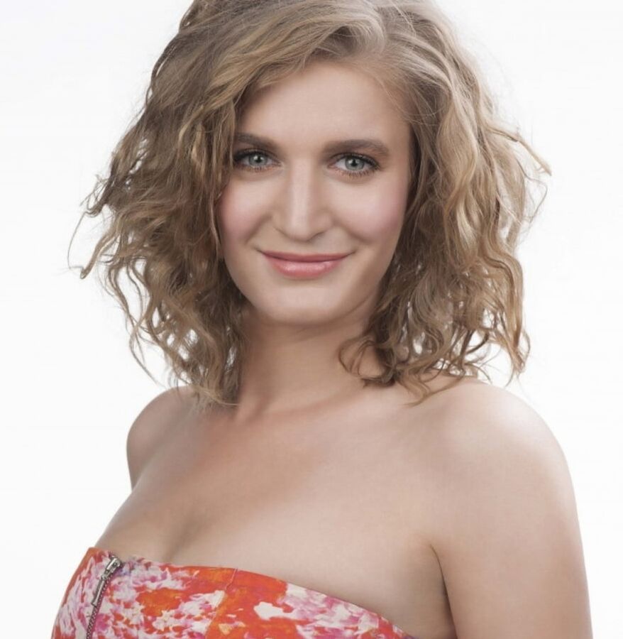 Eszter Foldes (Hungarian Actress)