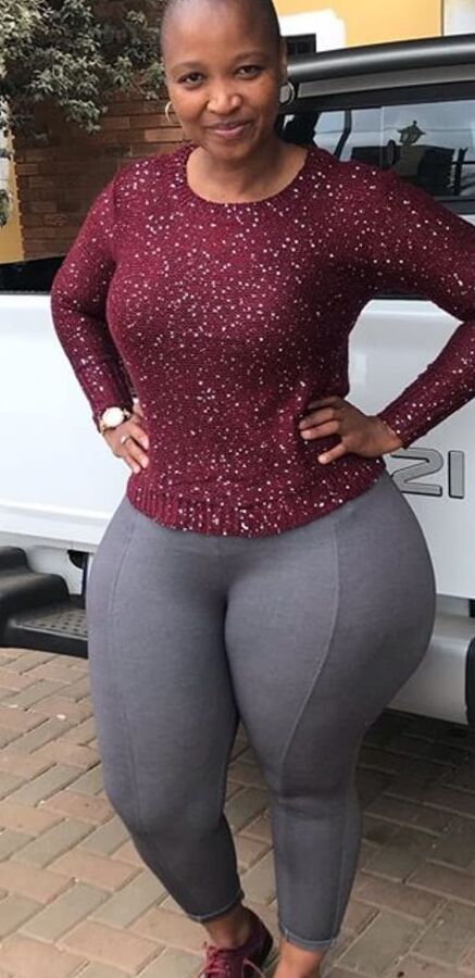 African milf bigbooty pear bbw