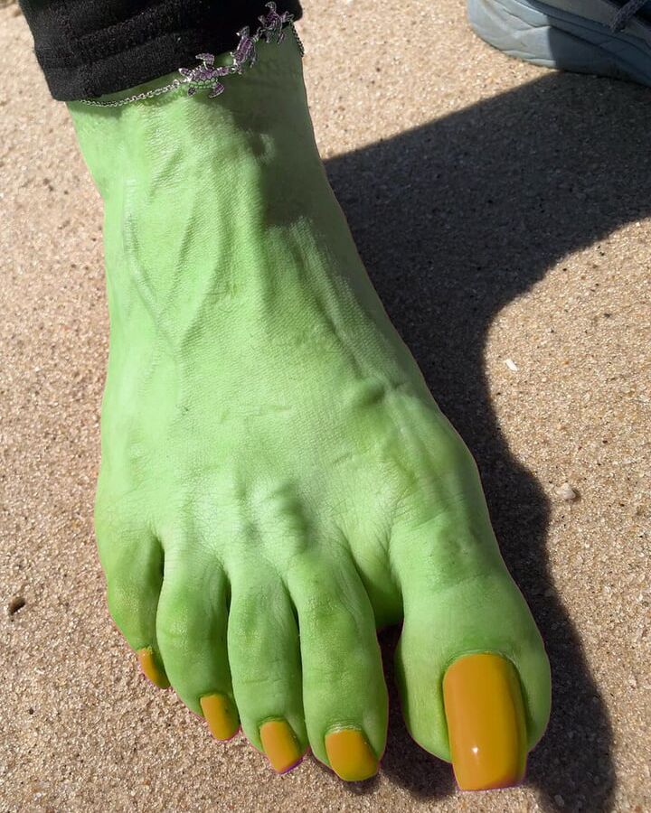 Witch Feet