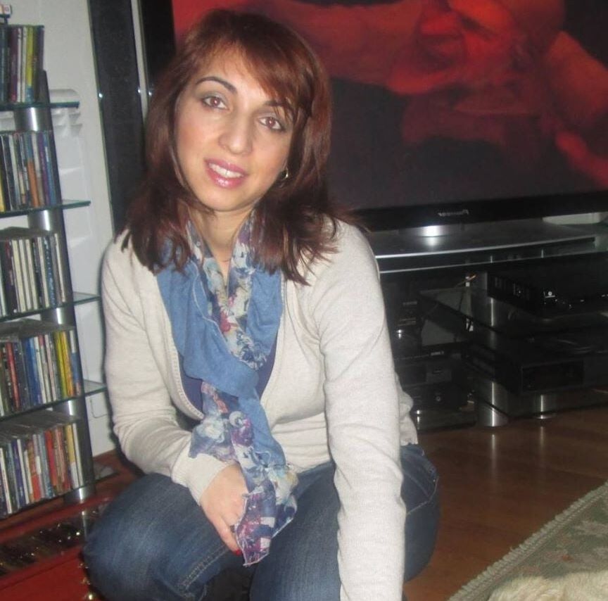 Hot milf Silvia - comment and rate