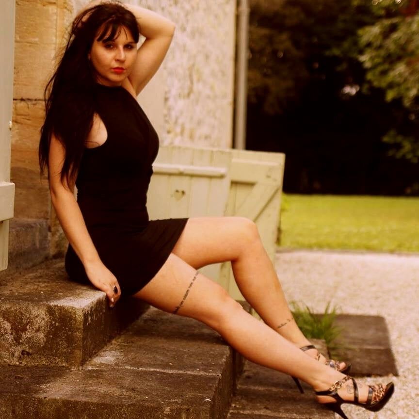 SEXY LEGS