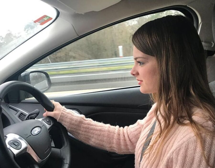 yrs Netherlands slut Angelique Ess bugging for tribute