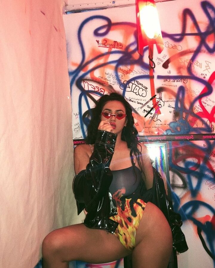 Sexy Busty Arab Loves Fucking