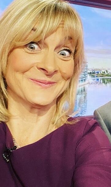 Todays Wank Target..Louise Minchin Loves To Watch Us Wank