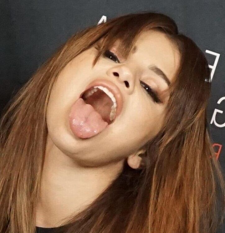 SELENA GOMEZ, PLEASE LICK MY DICK !!!