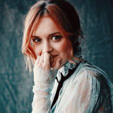 OLIVIA COOKE