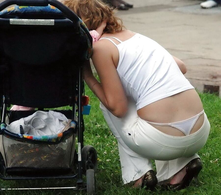 Moms Showing