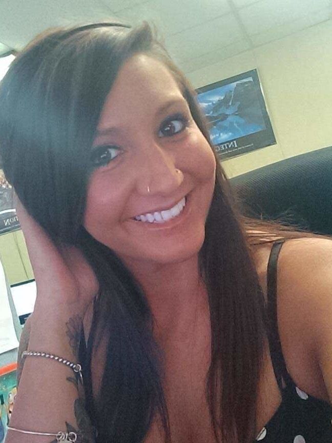 HOT Niagara Falls, NY Girl