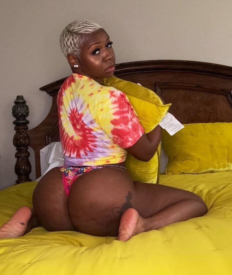 Pretty Ass Darkskin Beautiful Bitch