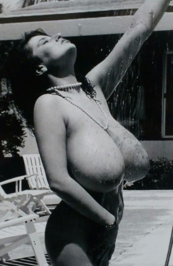 Classic Babes who are Super Hot!!!