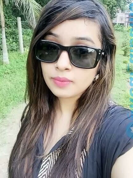 Unknown Desi Girl (Nudes)