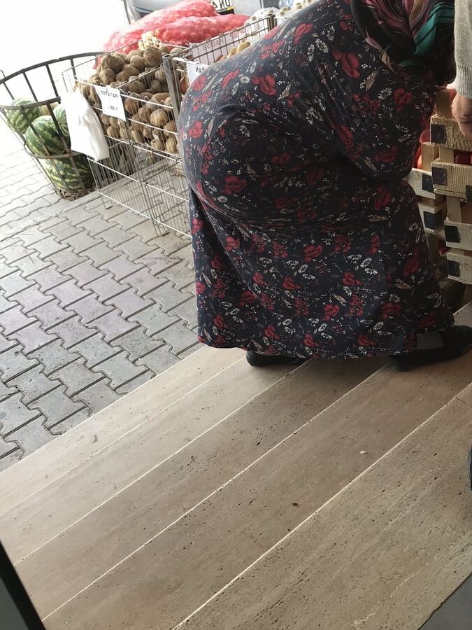 YASLI KADINLAR HASTASIYIM