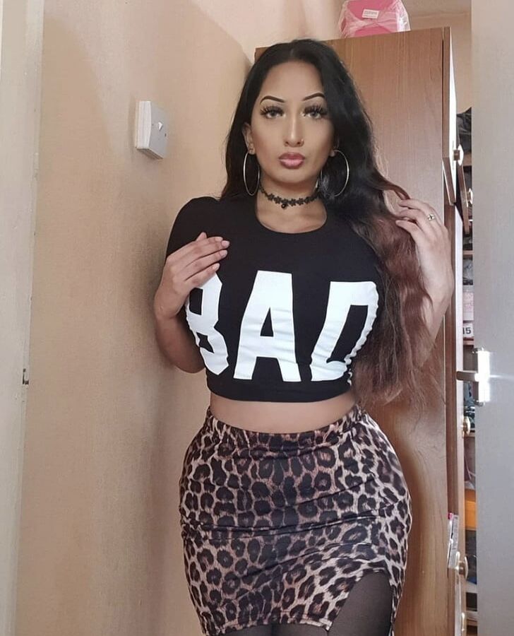 Aqsa Ghafoor busty slut uk