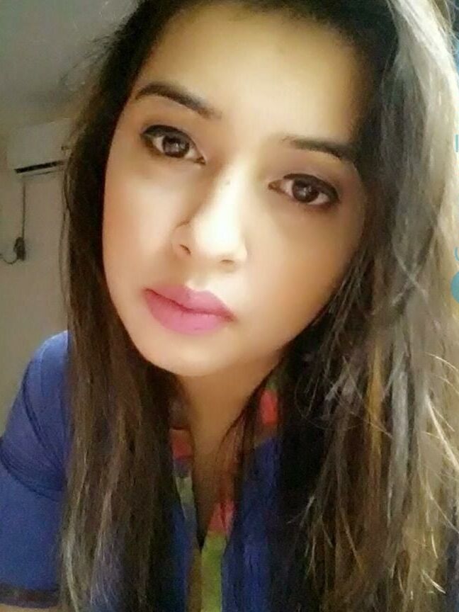 Unknown Desi Girl (Nudes)