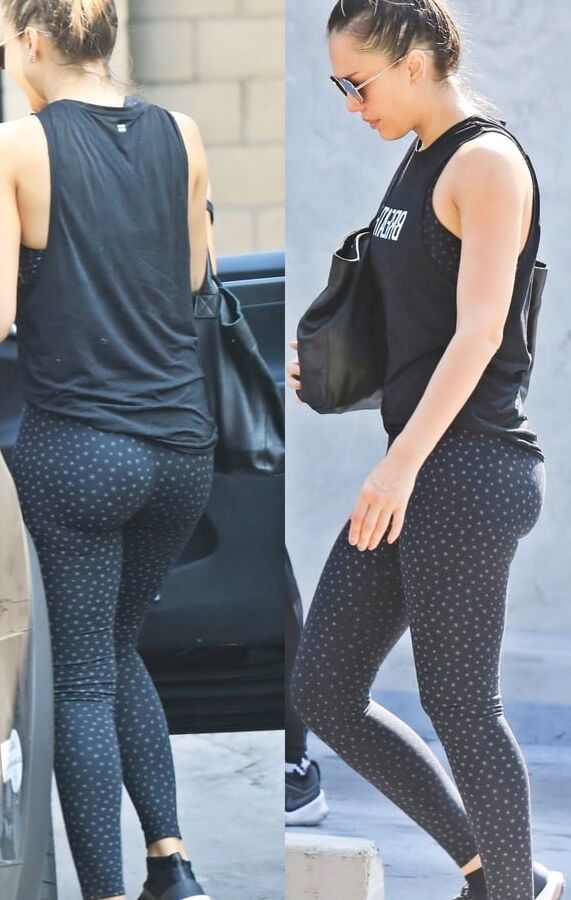 Celebrity asses in leggings &amp; yoga pants , celeb butts