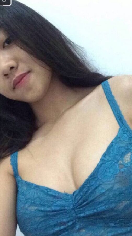 Hot Indonesian Girl (Sonia Secioria)