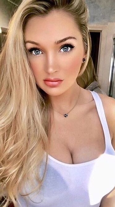 California Blonde And Brookeartz