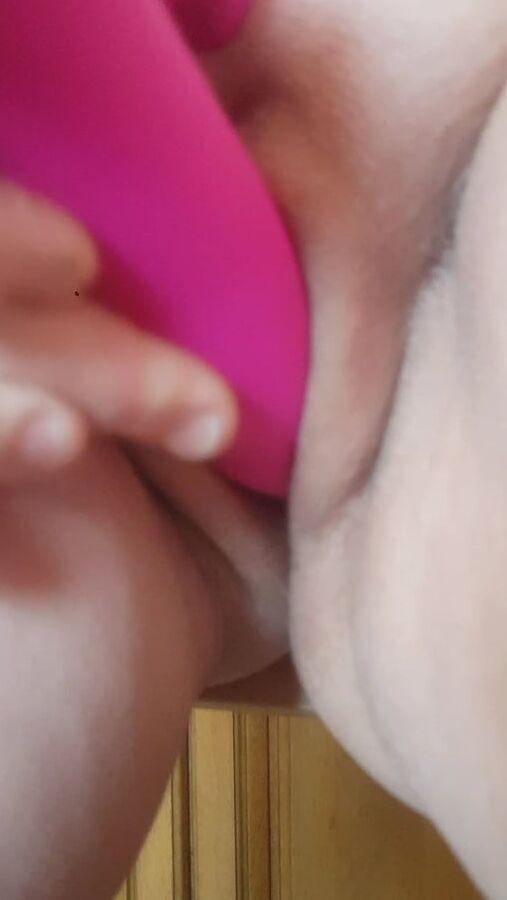Girlfriend dildo play