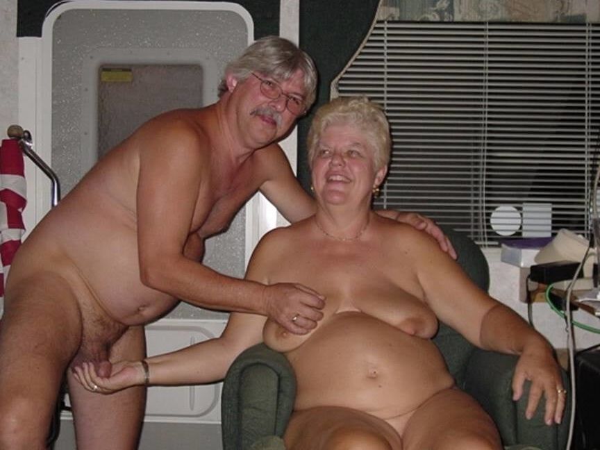 parties de jambes en l&;air: couples