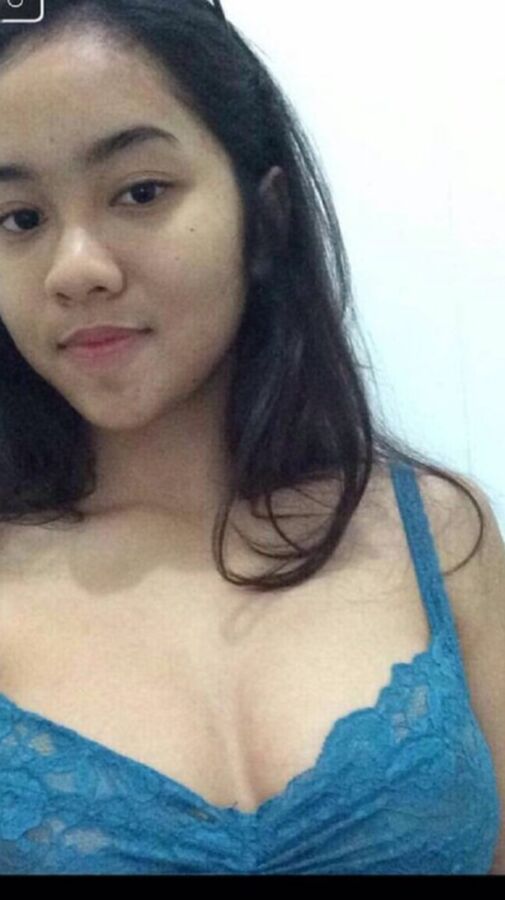 Hot Indonesian Girl (Sonia Secioria)