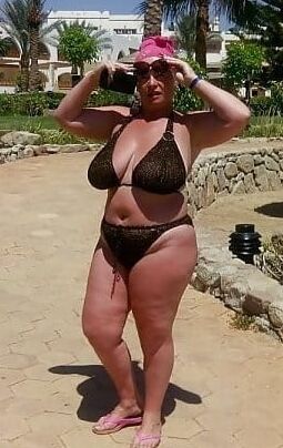 Heavy mature tits