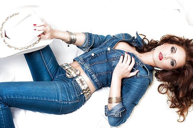 model photo story