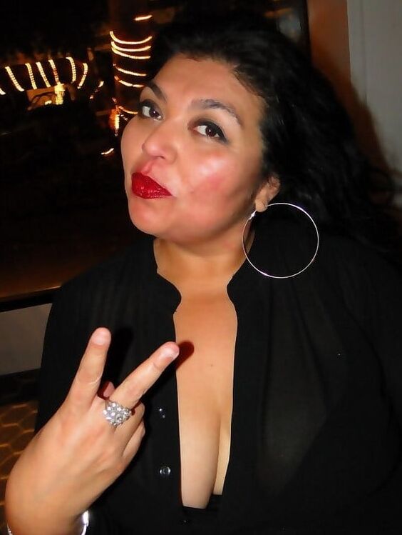Older and hot (Night out)