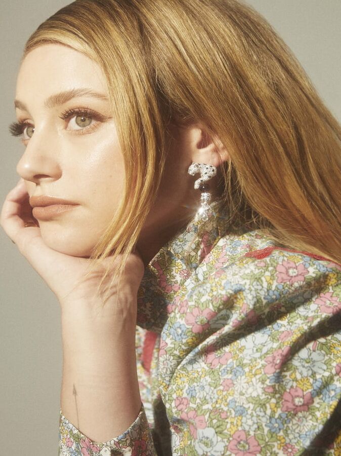 Lili Reinhart
