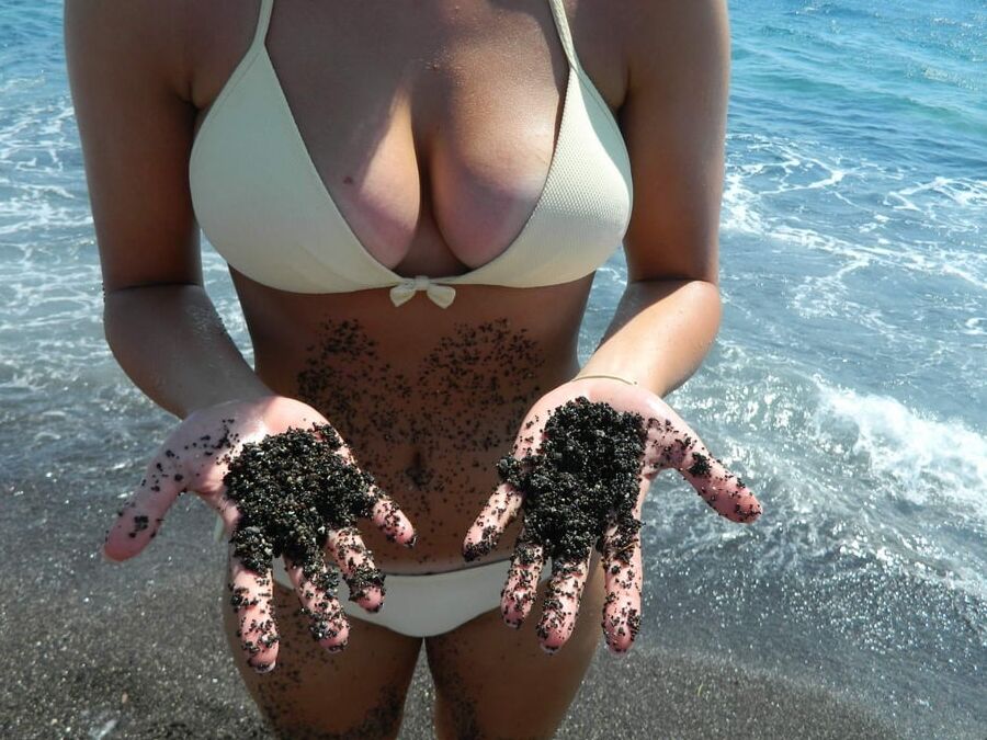 Spy sluts on beach-