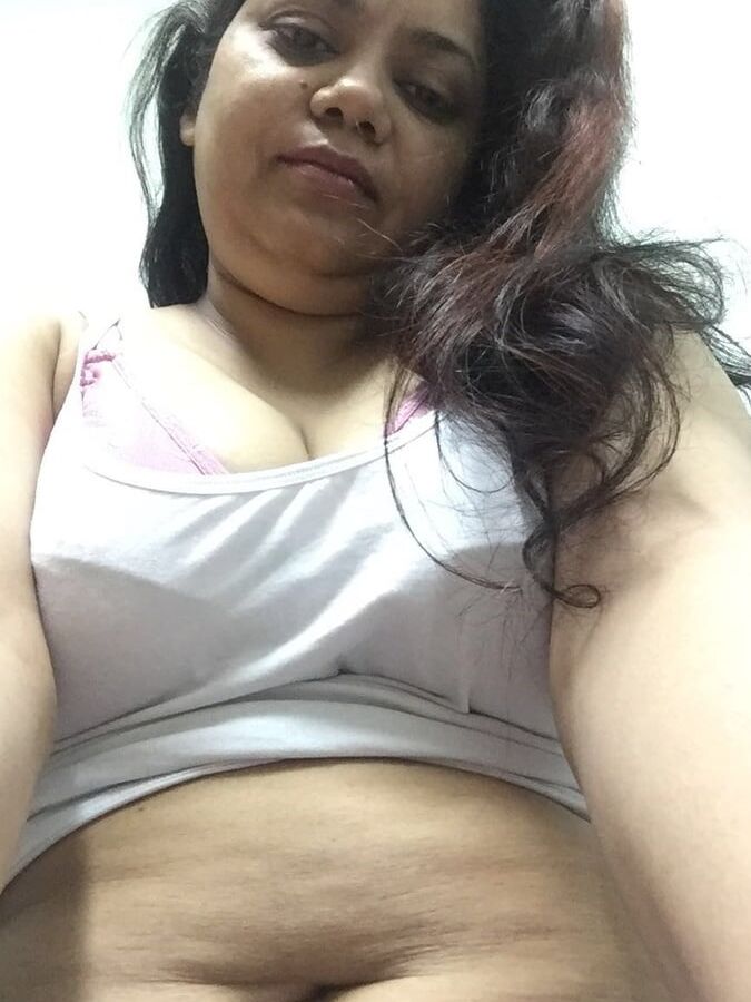 A hot chubby aunty
