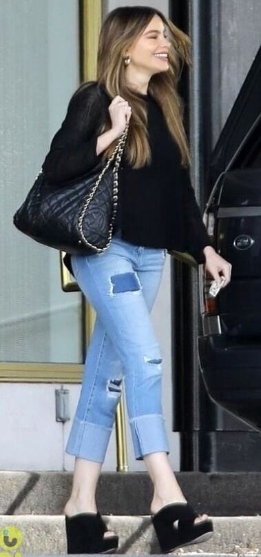 Sofia Vergara in high heels mules