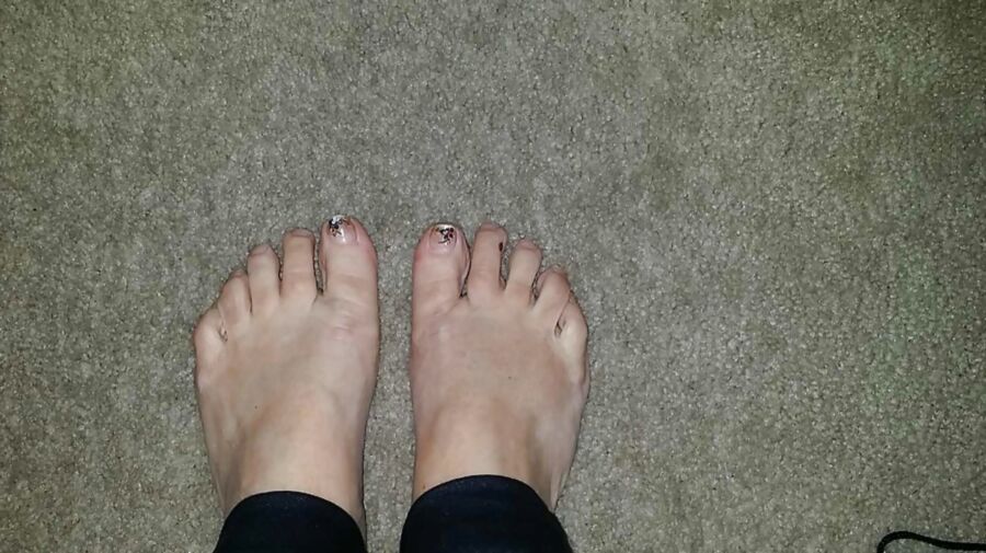 BBW Feet in Nylons