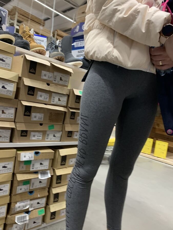 Two girls in leggings cameltoe