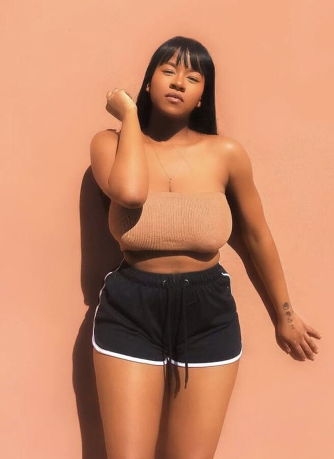African Mia Khalfia