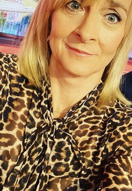 Todays Wank Target..Louise Minchin Loves To Watch Us Wank