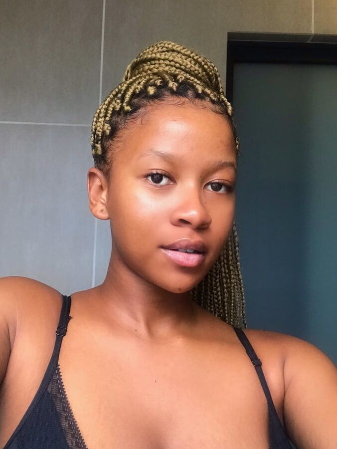 African Mia Khalfia