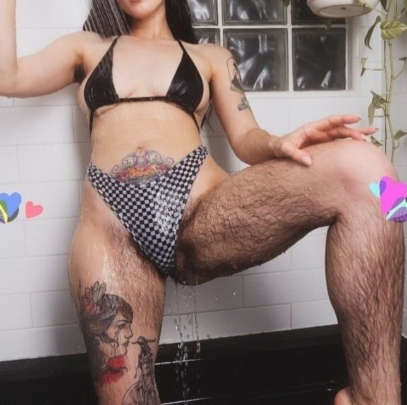 Sexy natural pits, hot ladies