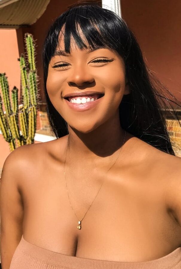 African Mia Khalfia