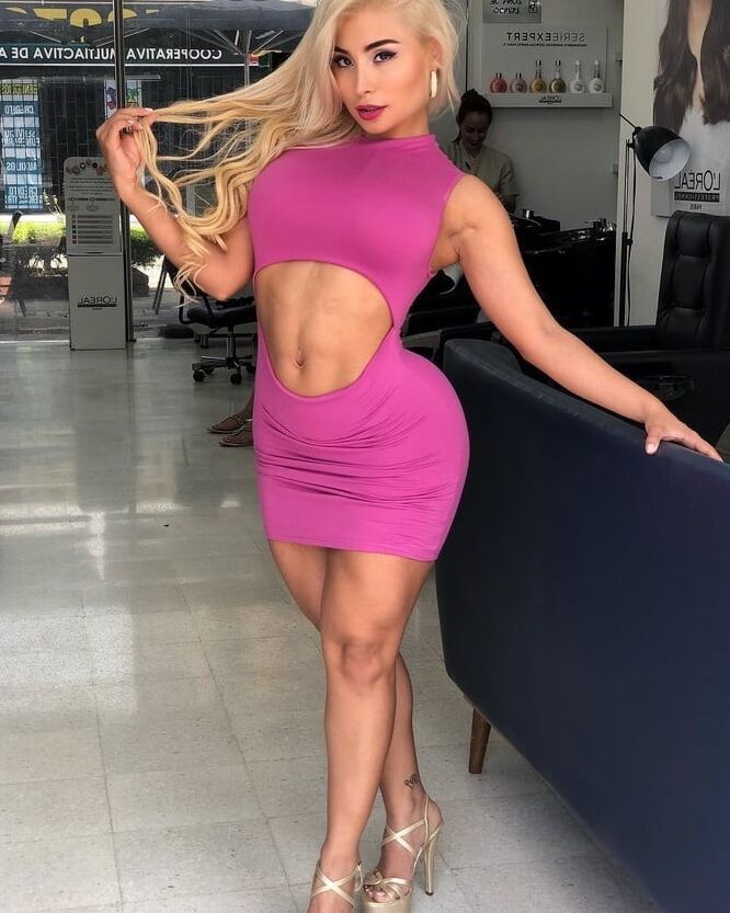 In The Gym: Workout Chick &amp; Fitness Babes