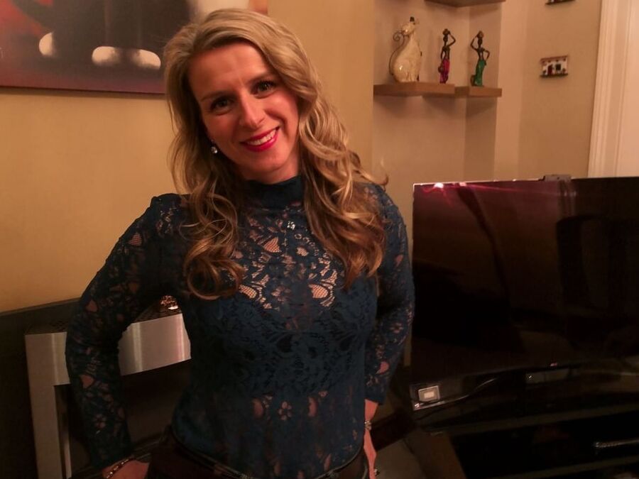 Hot Amateur Wife