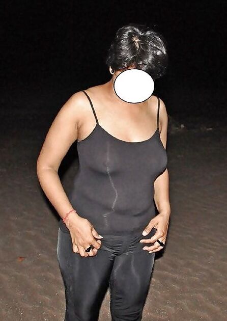 Sri lankan wife public flash