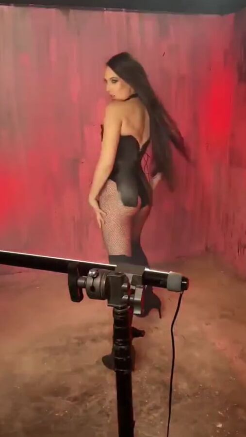 Elize Ryd jerk material