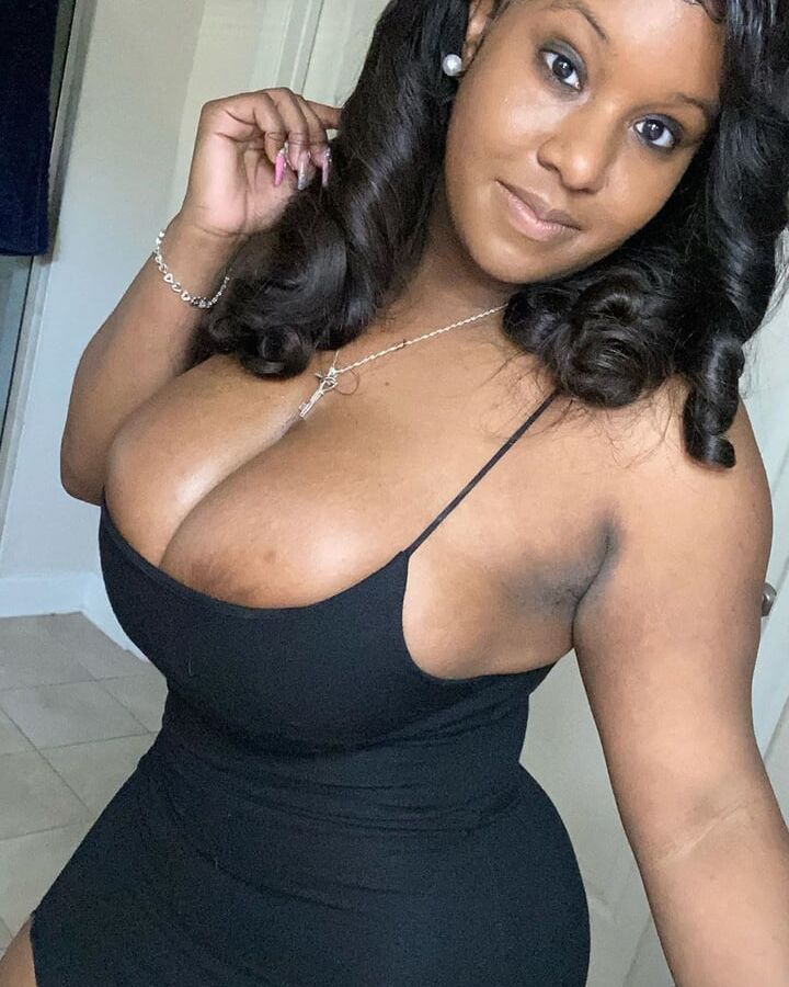 Big ass n Big Tits
