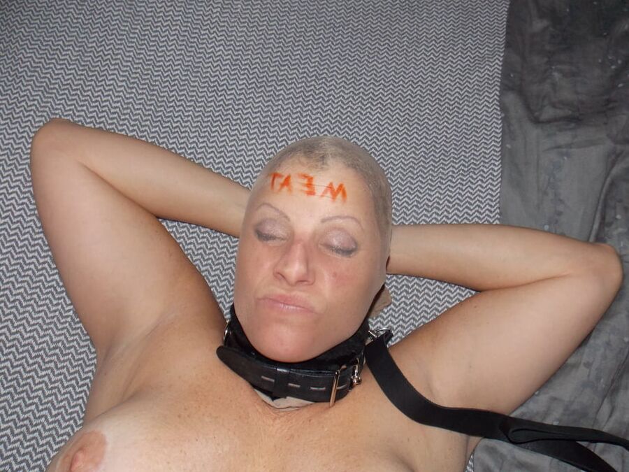 Pantyhosed Maksed Pig